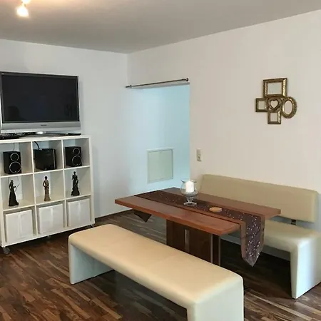 Ferienwohnung An Den Weinbergen Apartment *